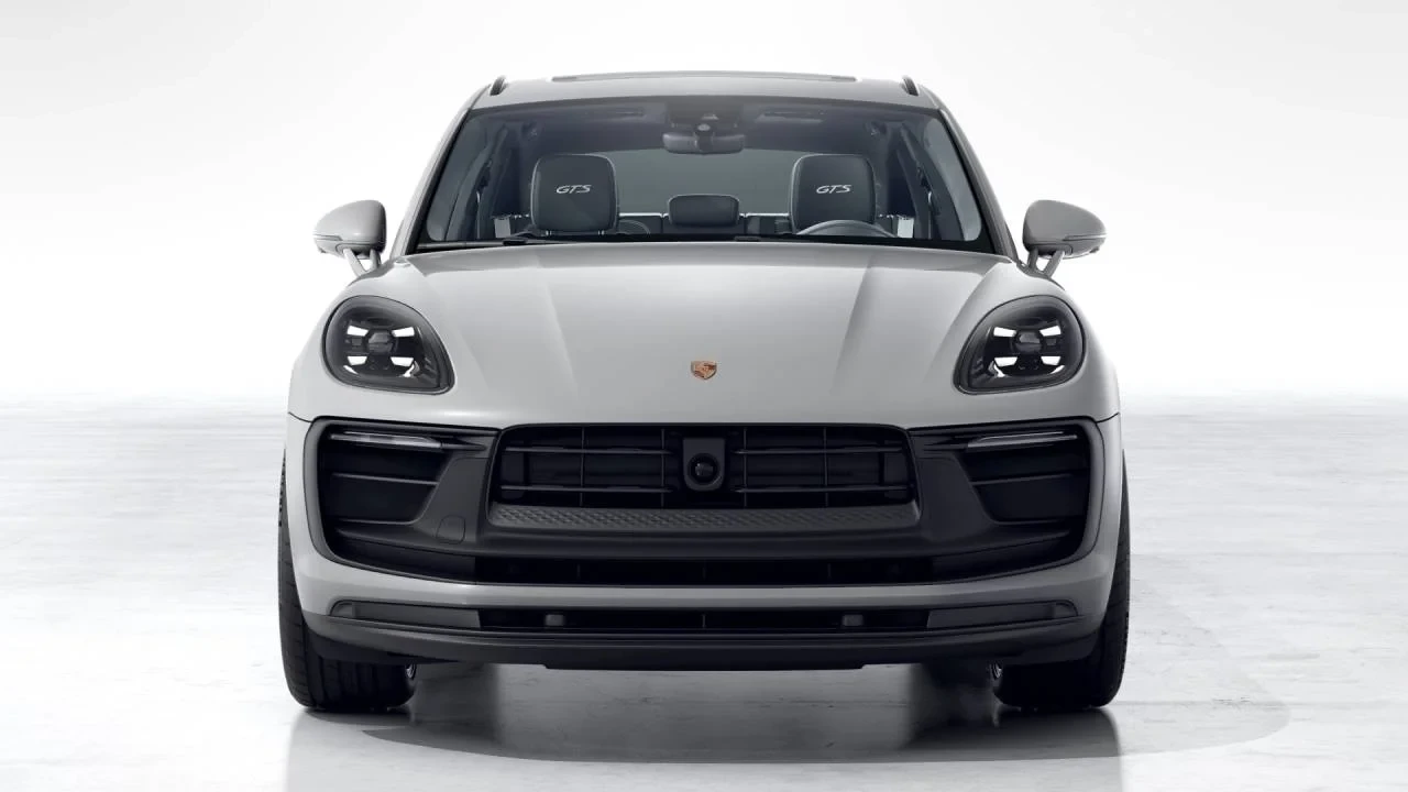 2026 Porsche Macan GTS - Image 8 of 10