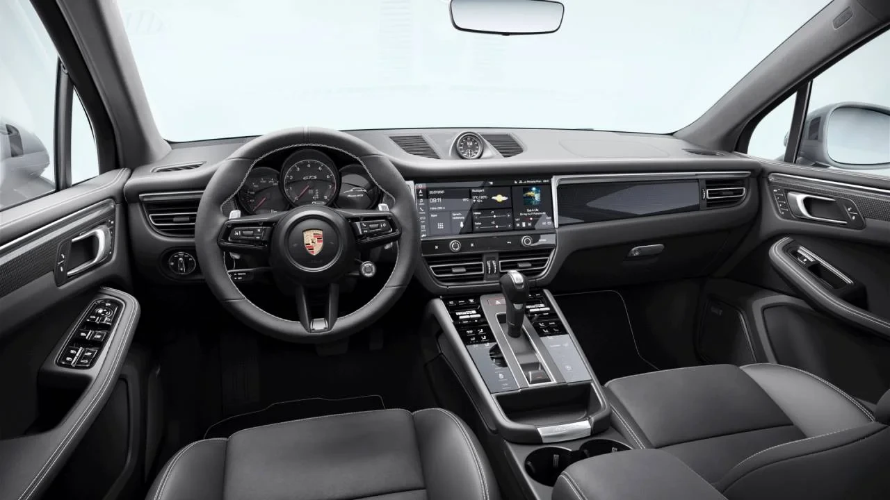 2026 Porsche Macan GTS - Image 9 of 10
