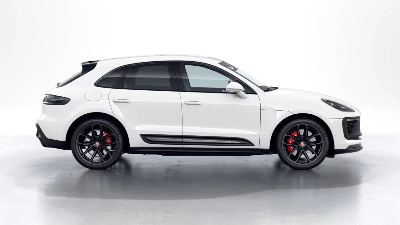 2026 Porsche Macan GTS - Image 6 of 10