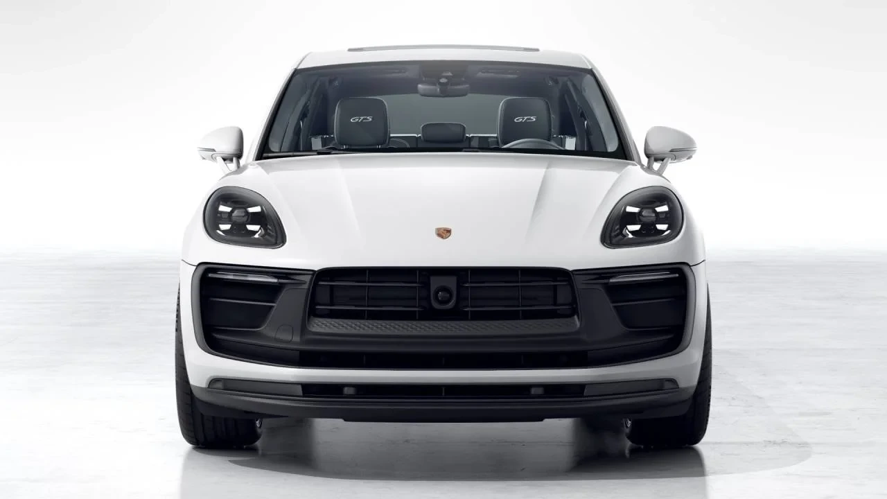 2026 Porsche Macan GTS - Image 8 of 10