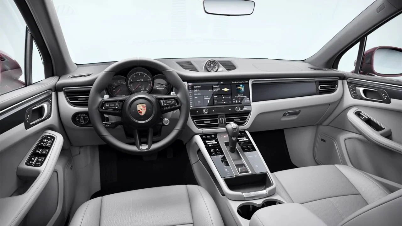 2026 Porsche Macan GTS - Image 9 of 10