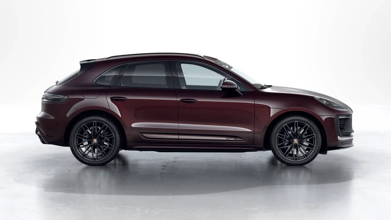 2026 Porsche Macan GTS - Image 6 of 10