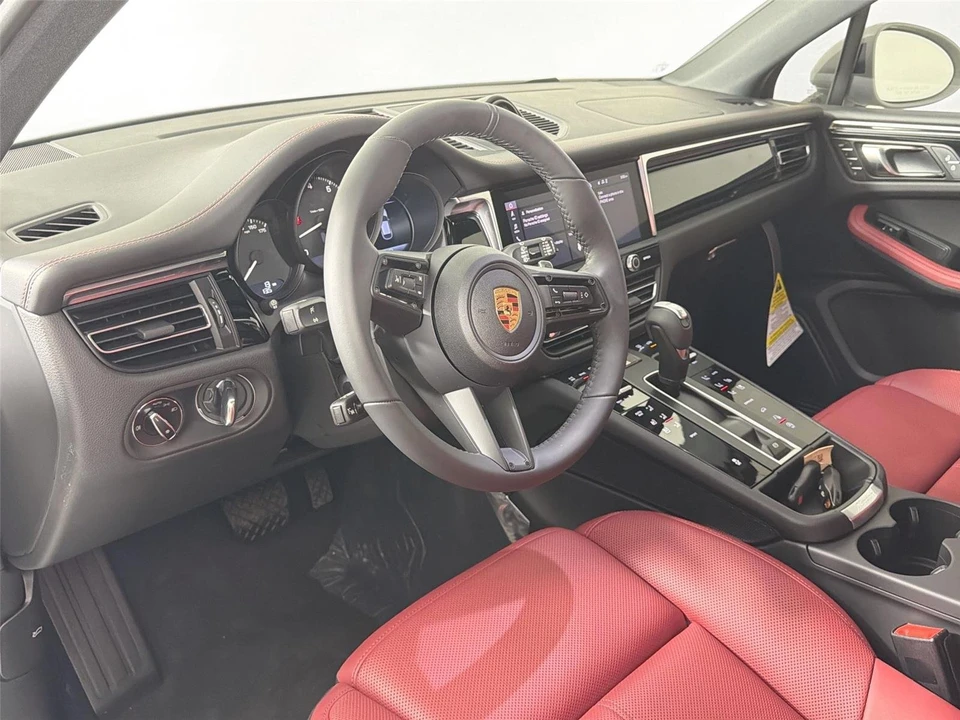 2026 Porsche Macan - Image 4 of 31