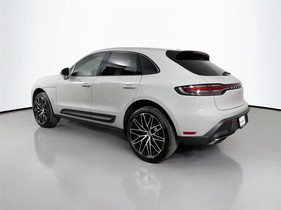 2026 Porsche Macan - Image 3 of 31