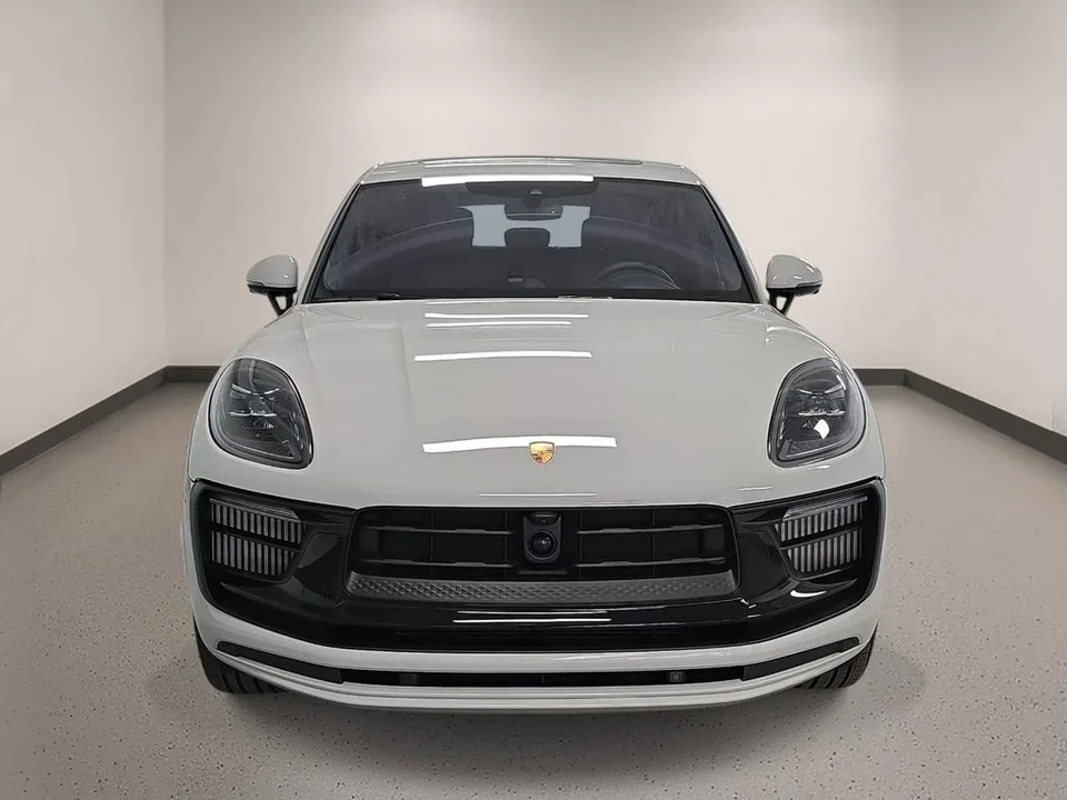 2026 Porsche Macan S - Image 9 of 31