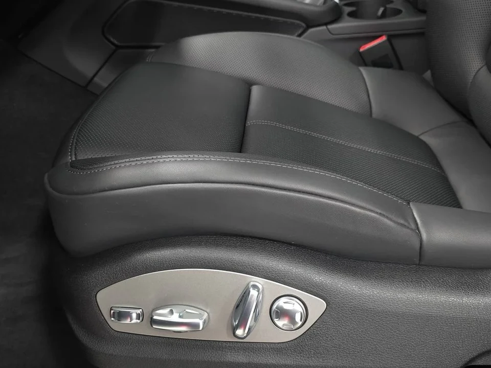 2026 Porsche Macan S - Image 25 of 31