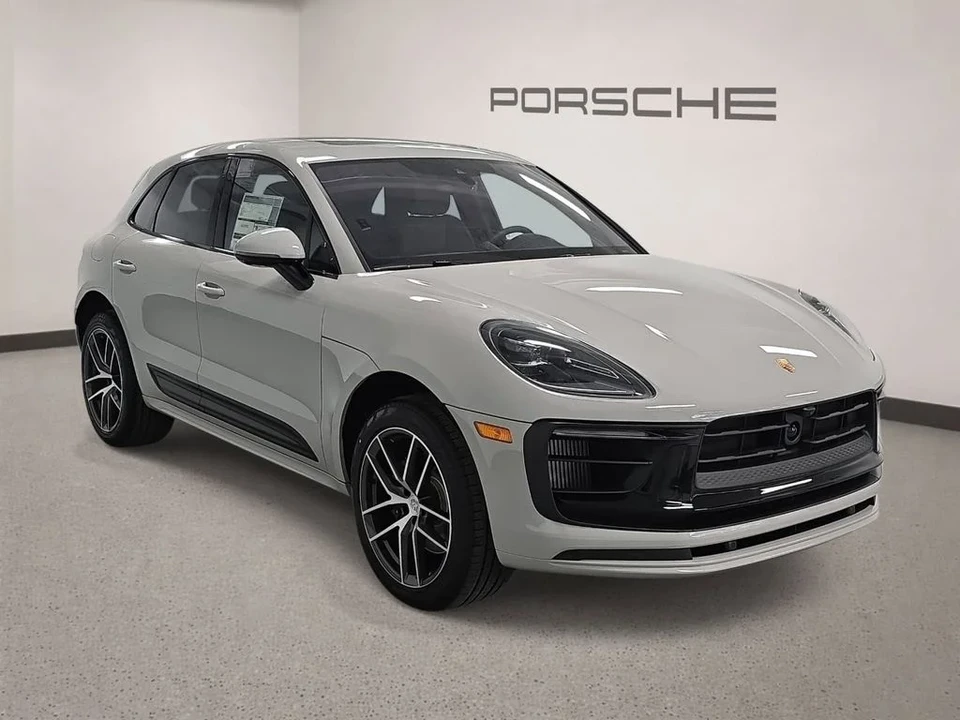 2026 Porsche Macan S - Image 8 of 31
