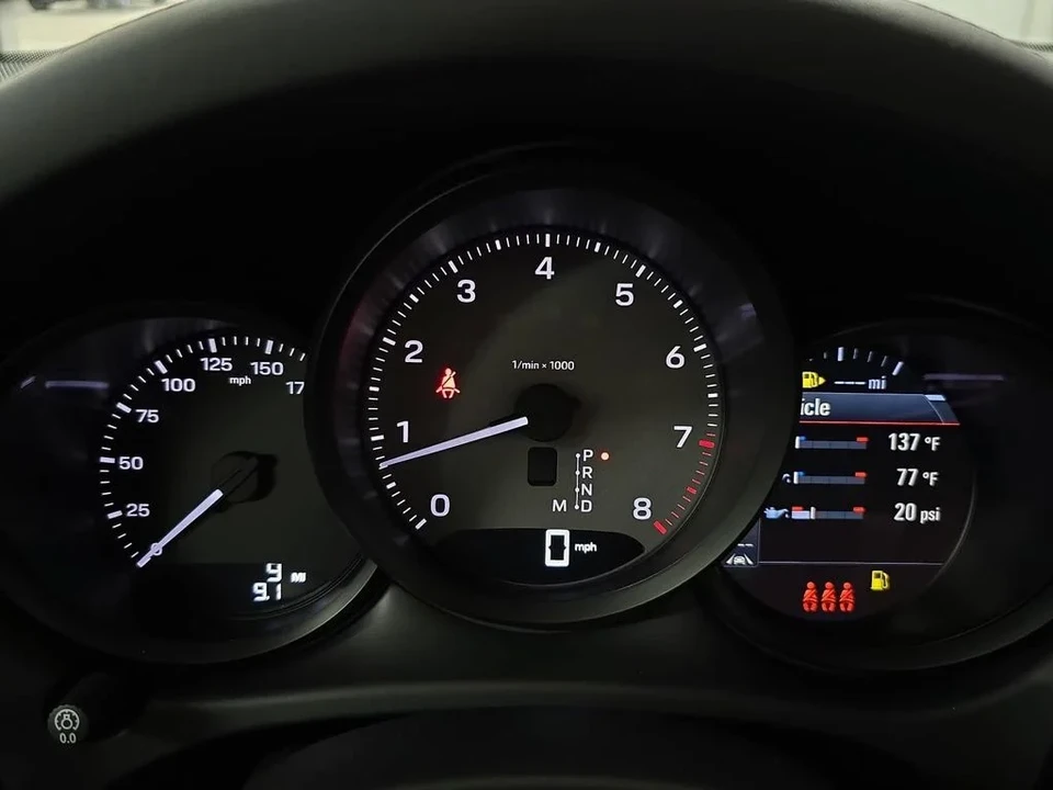2026 Porsche Macan S - Image 14 of 31