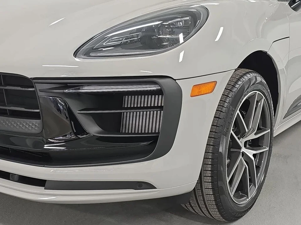 2026 Porsche Macan S - Image 11 of 31