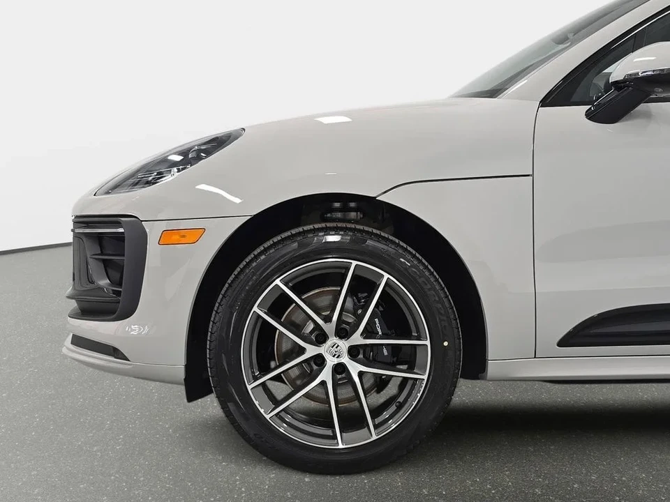 2026 Porsche Macan S - Image 10 of 31