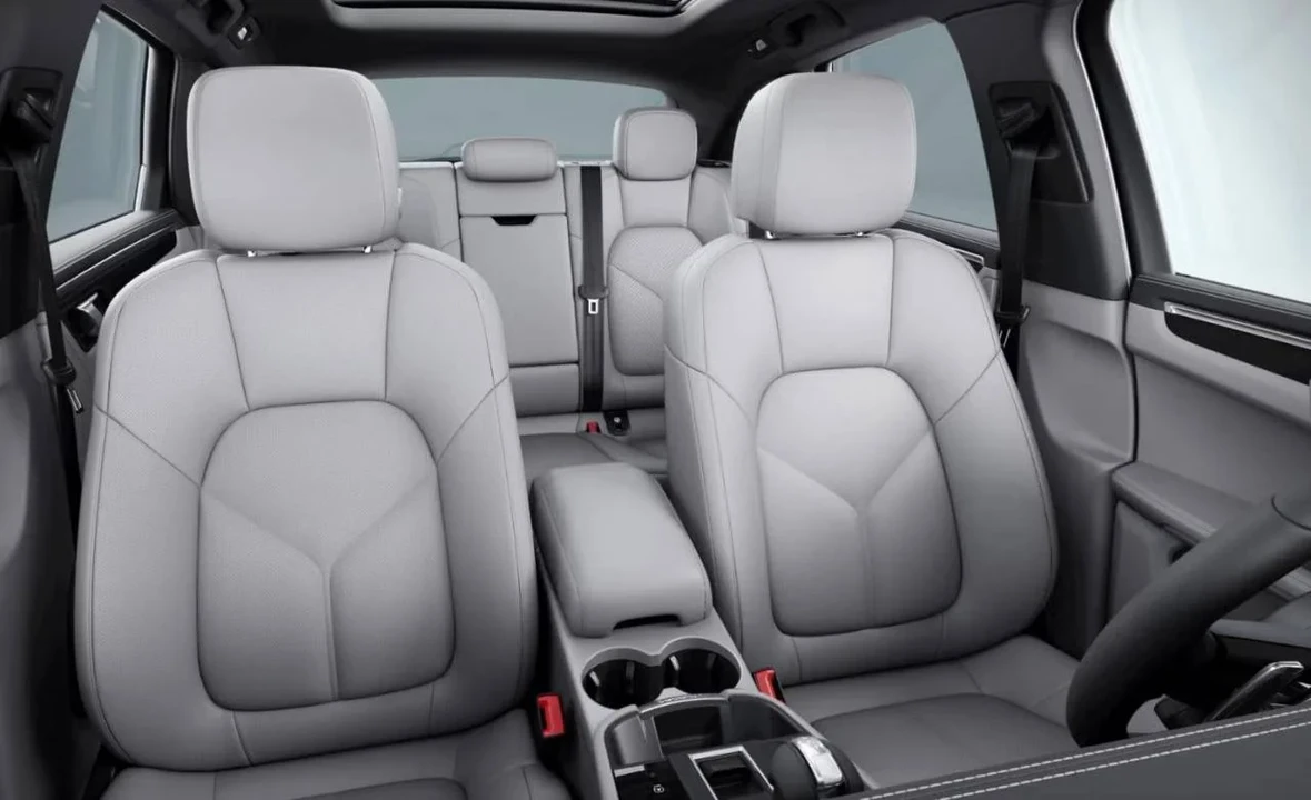 2026 Porsche Macan S - Image 5 of 6