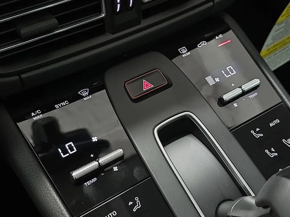2026 Porsche Macan S - Image 19 of 31