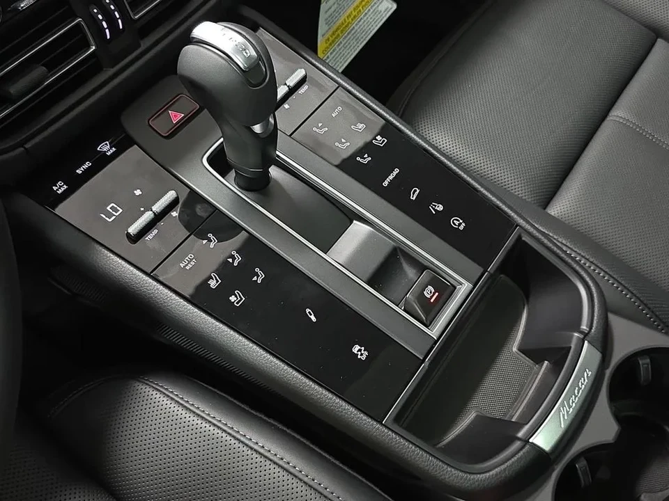 2026 Porsche Macan S - Image 20 of 31