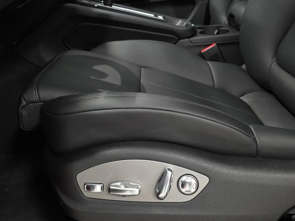 2026 Porsche Macan S - Image 25 of 31
