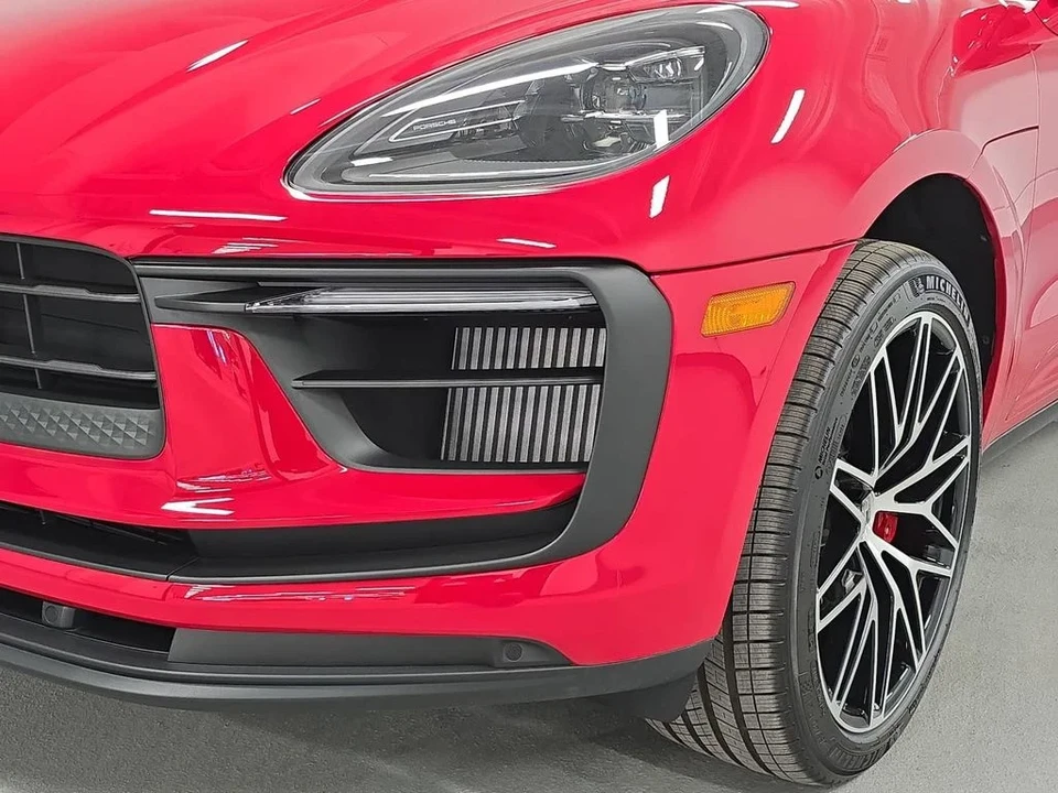 2026 Porsche Macan S - Image 11 of 31