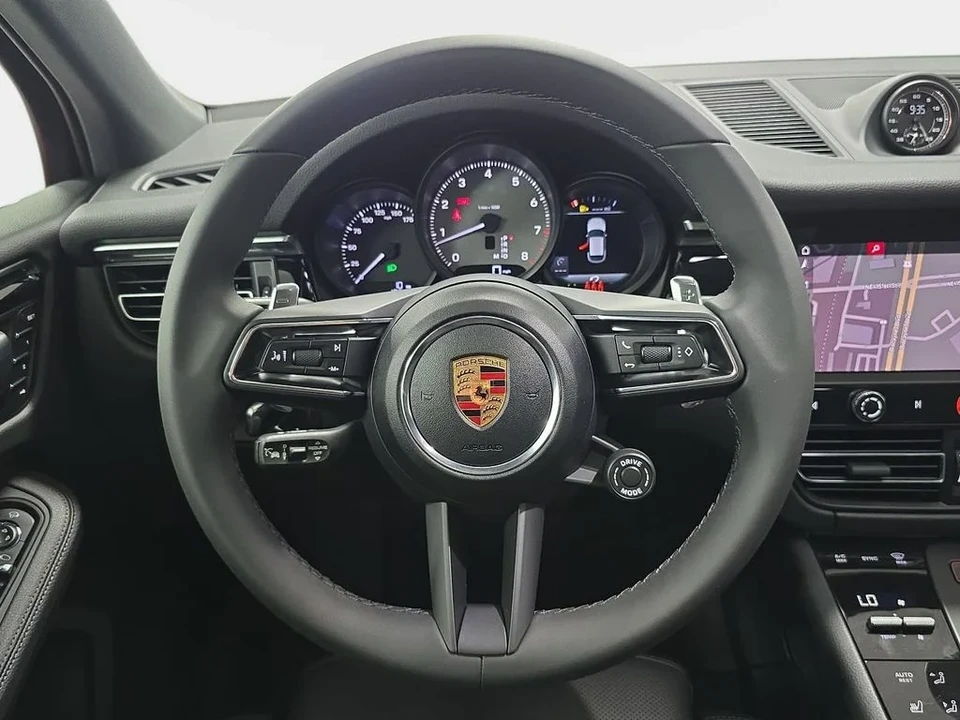2026 Porsche Macan S - Image 13 of 31