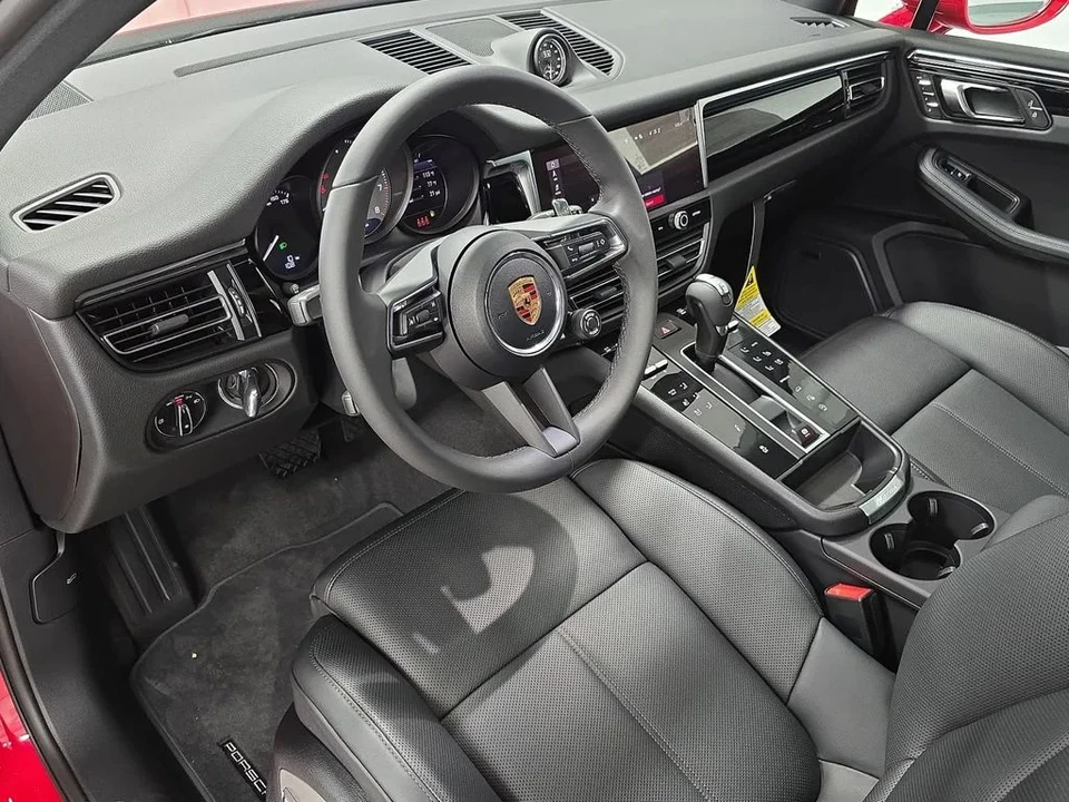 2026 Porsche Macan S - Image 4 of 31
