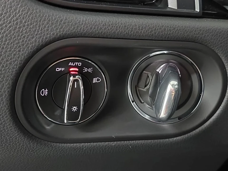 2026 Porsche Macan S - Image 22 of 31