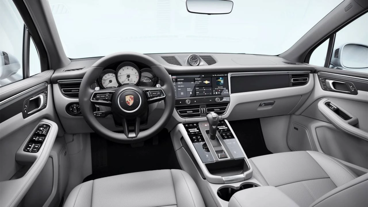 2026 Porsche Macan S - Image 9 of 10
