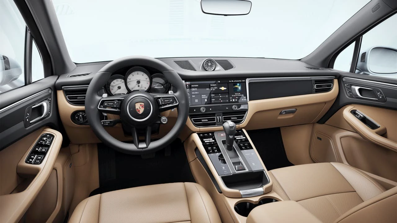 2026 Porsche Macan - Image 9 of 10