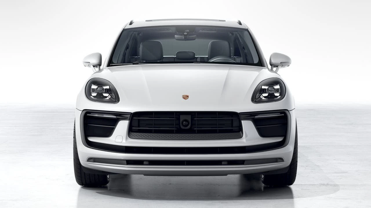 2026 Porsche Macan - Image 8 of 10