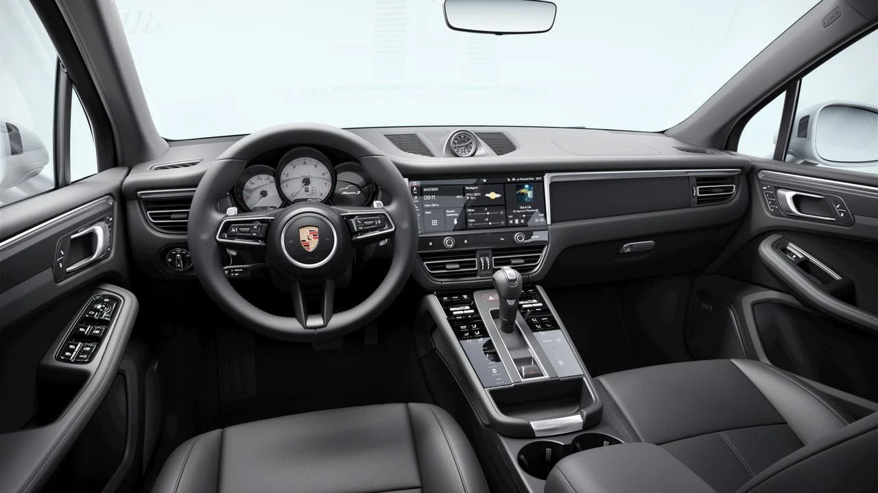 2026 Porsche Macan - Image 9 of 10