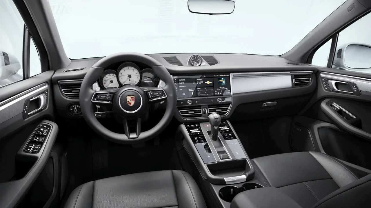 2026 Porsche Macan S - Image 9 of 10