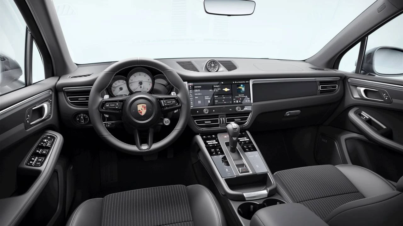 2026 Porsche Macan T - Image 9 of 10