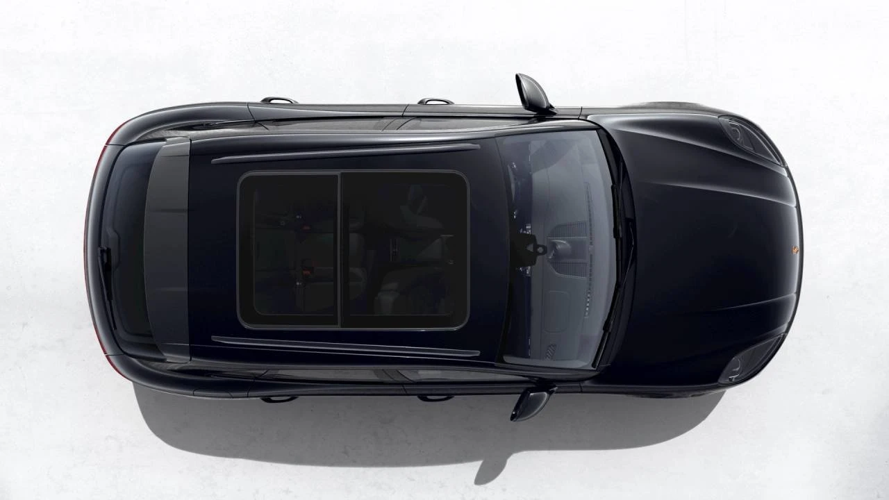 2026 Porsche Macan T - Image 5 of 10
