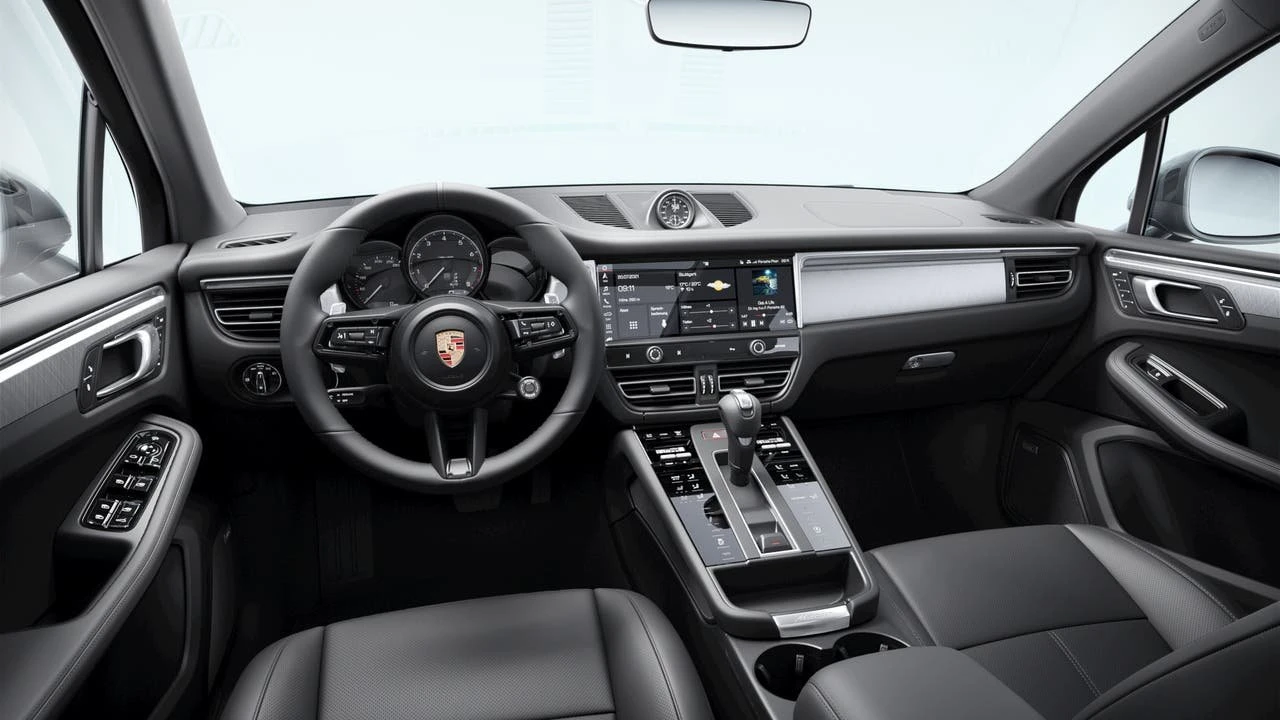 2026 Porsche Macan T - Image 9 of 10