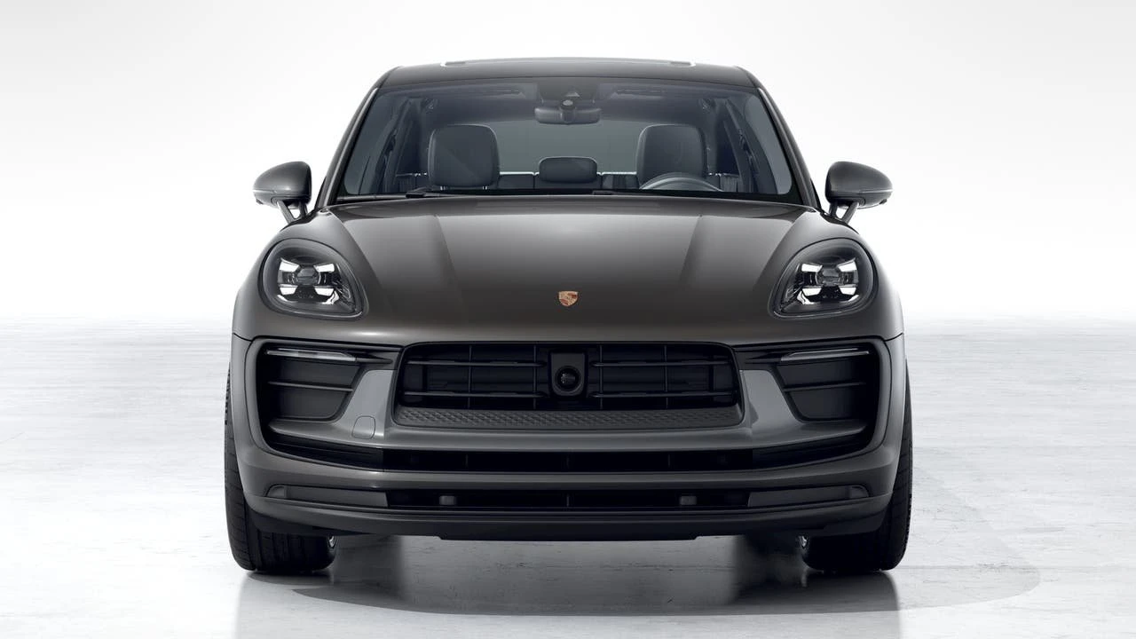 2026 Porsche Macan T - Image 8 of 10