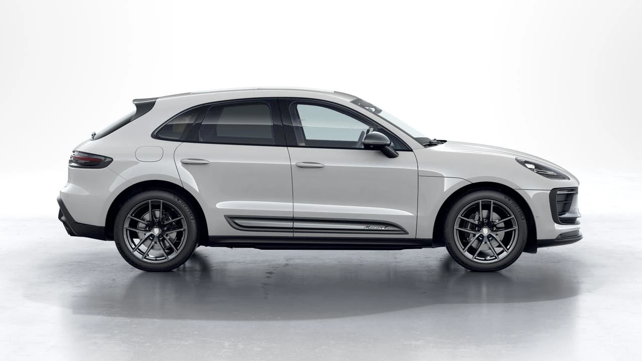 2026 Porsche Macan T - Image 6 of 10