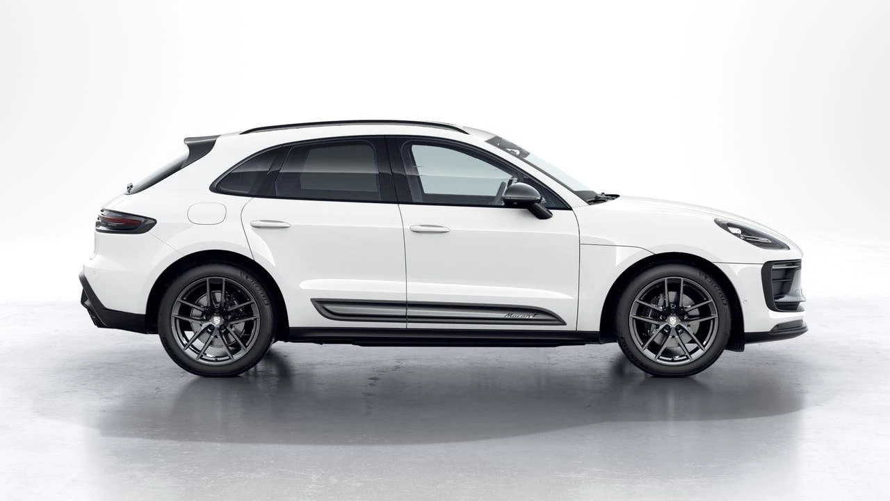 2026 Porsche Macan T - Image 6 of 10