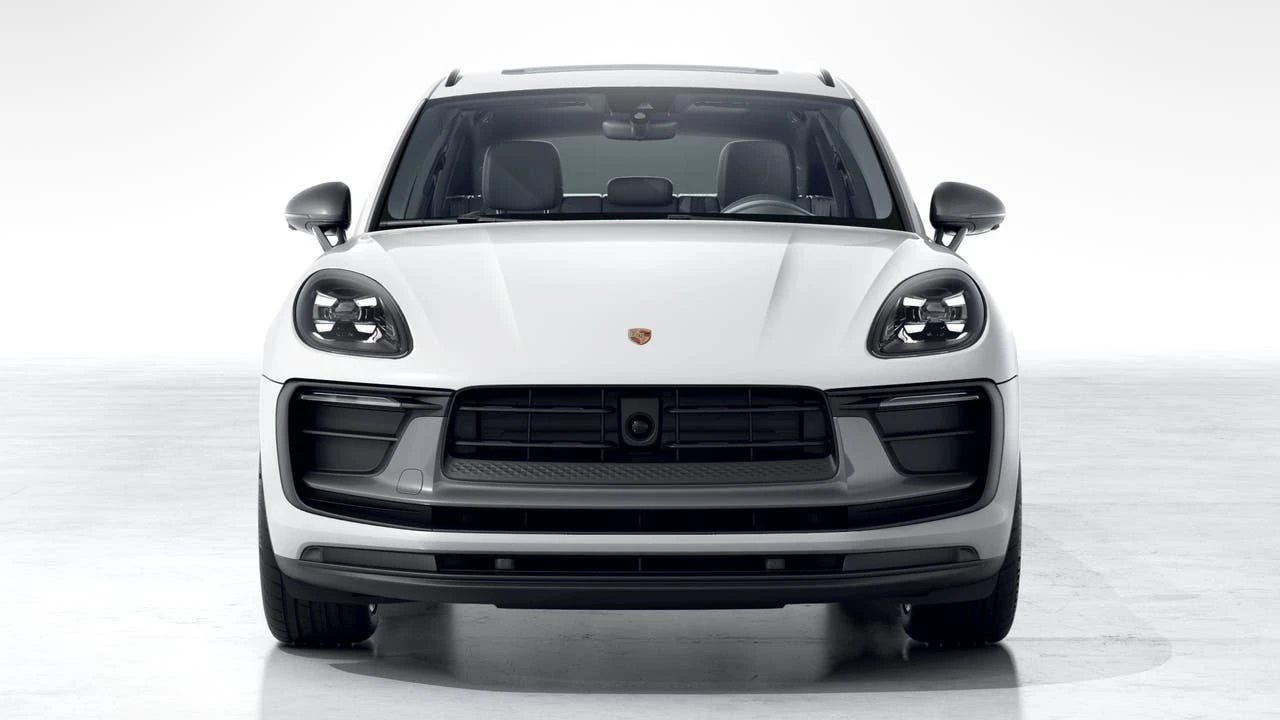 2026 Porsche Macan T - Image 8 of 10