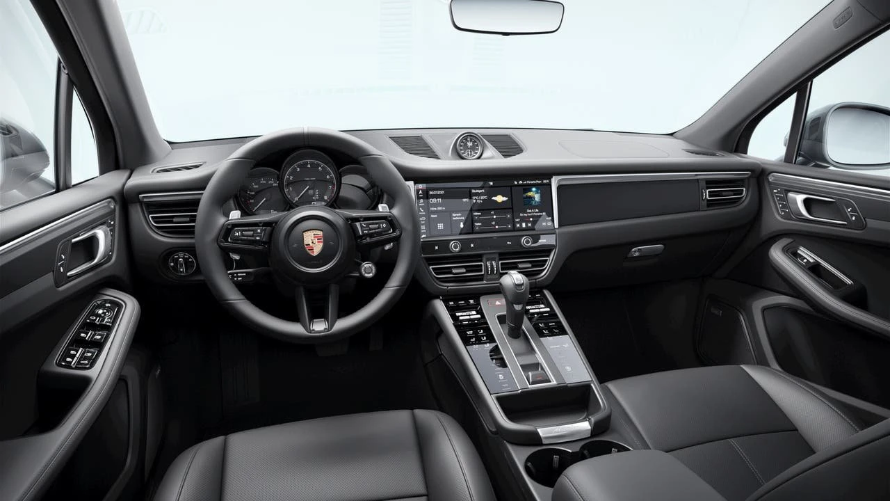 2026 Porsche Macan T - Image 9 of 10