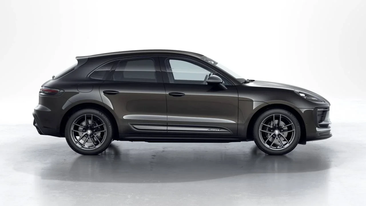 2026 Porsche Macan T - Image 6 of 10