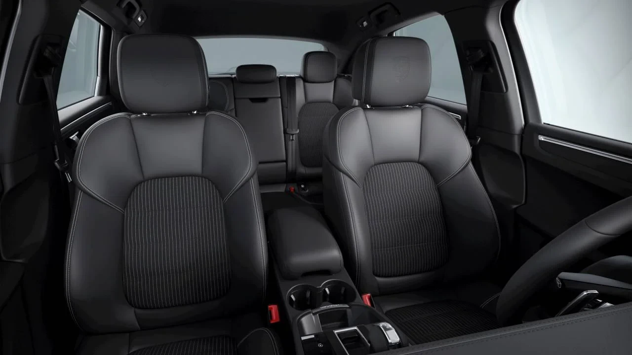 2026 Porsche Macan T - Image 10 of 10