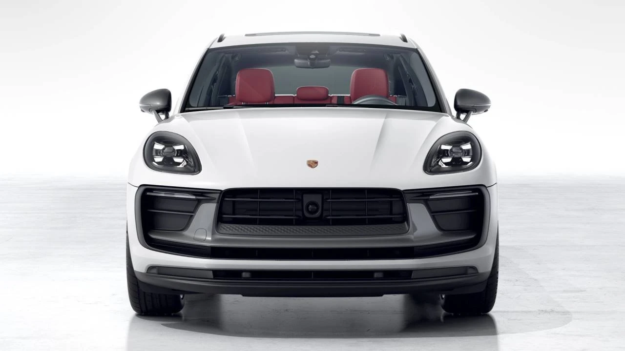 2026 Porsche Macan T - Image 8 of 10