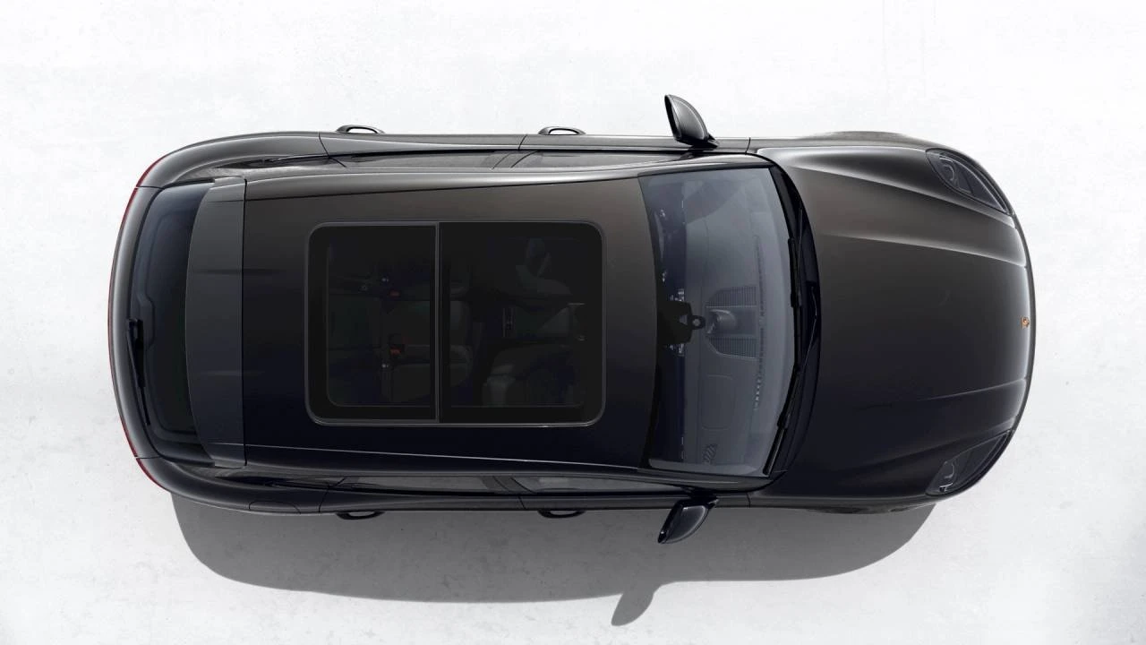 2026 Porsche Macan T - Image 5 of 10