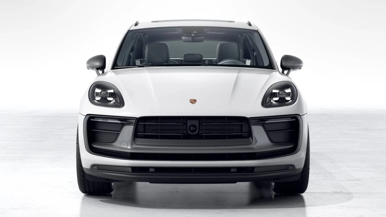 2026 Porsche Macan T - Image 8 of 10