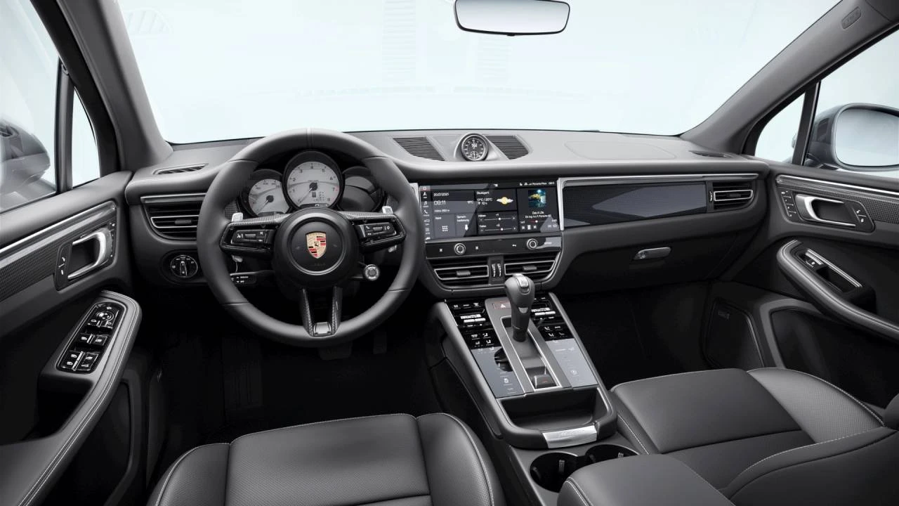 2026 Porsche Macan T - Image 9 of 10