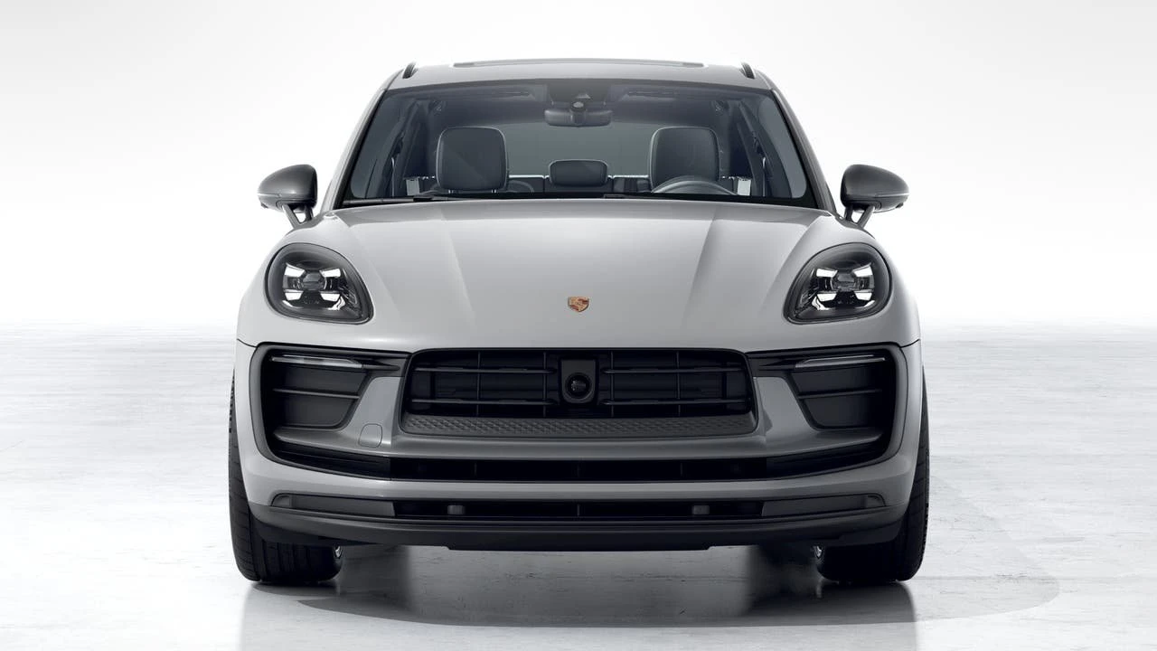 2026 Porsche Macan T - Image 8 of 10