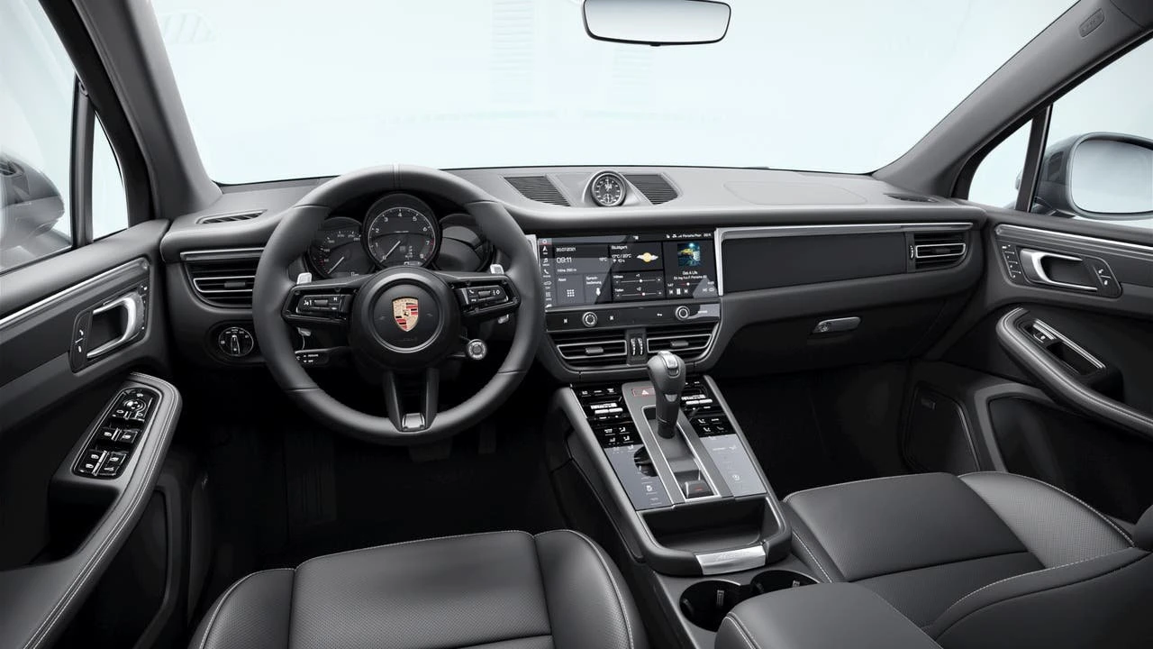 2026 Porsche Macan T - Image 9 of 10