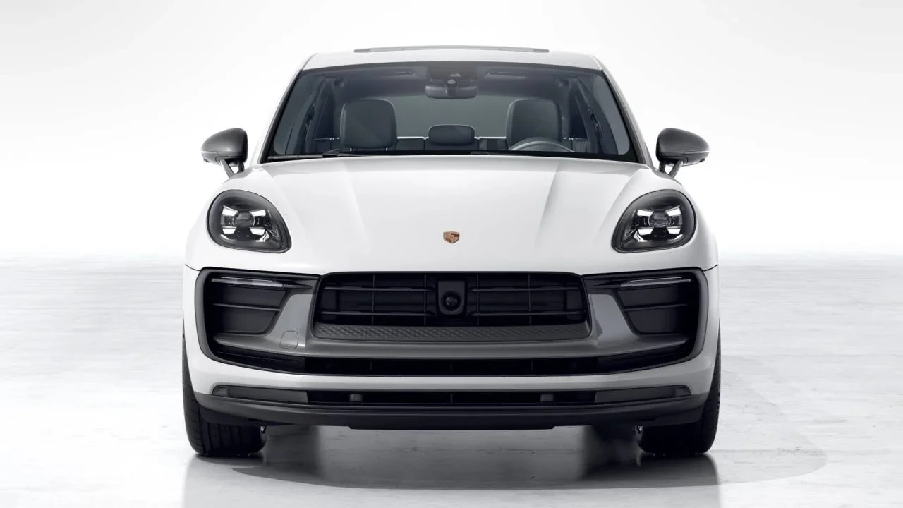 2026 Porsche Macan T - Image 8 of 10