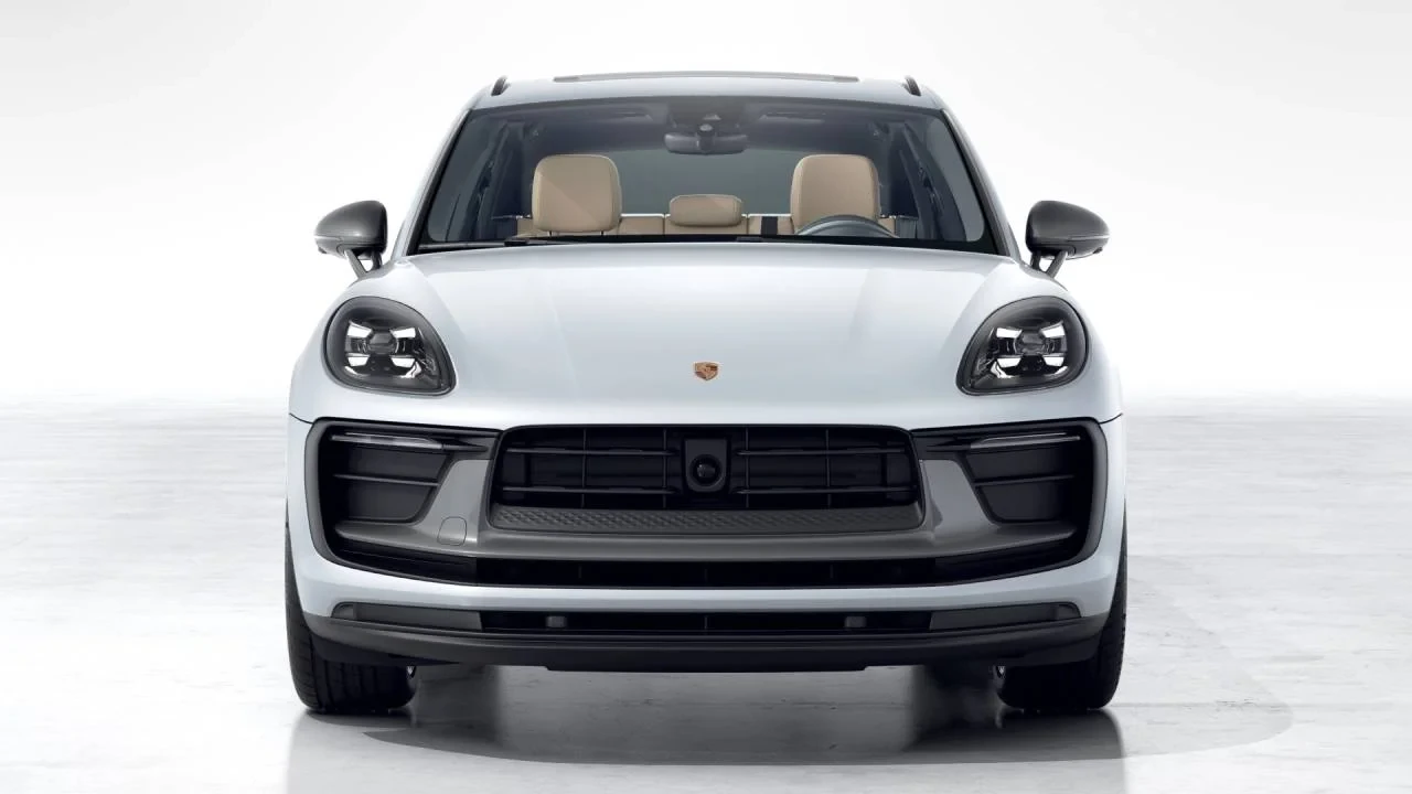 2026 Porsche Macan T - Image 8 of 10