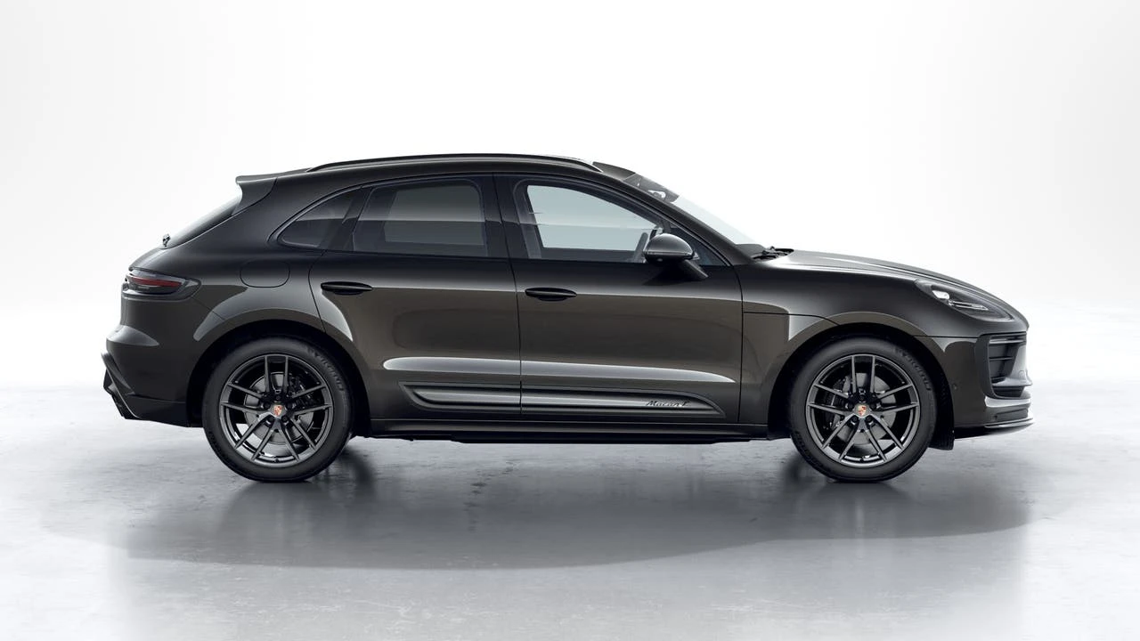 2026 Porsche Macan T - Image 6 of 10