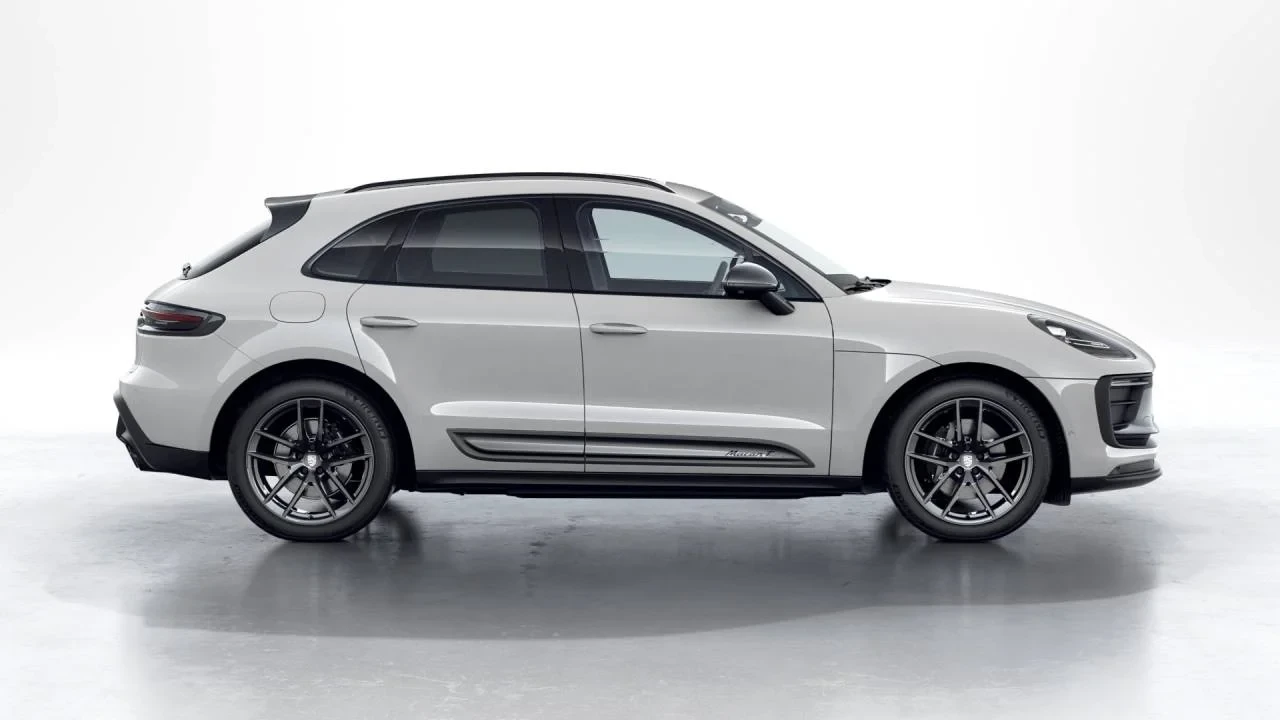 2026 Porsche Macan T - Image 6 of 10