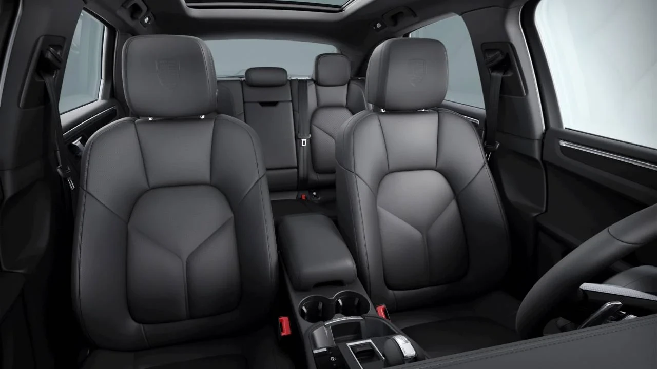 2026 Porsche Macan T - Image 10 of 10