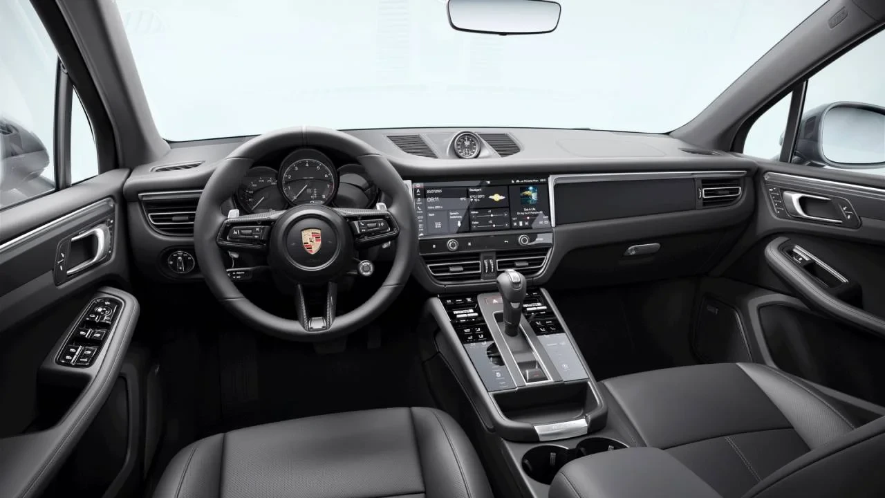 2026 Porsche Macan T - Image 9 of 10