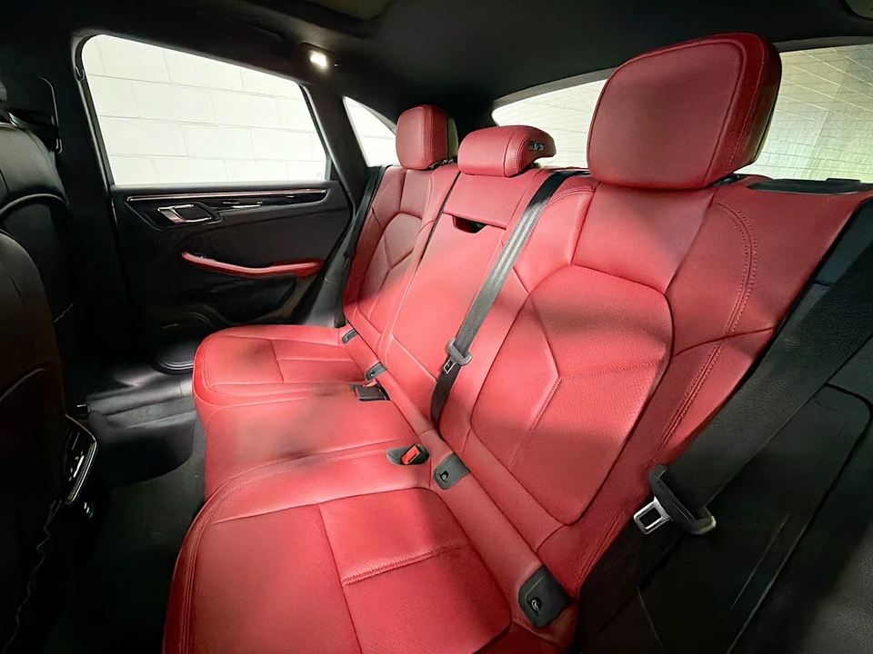 2026 Porsche Macan T - Image 21 of 31